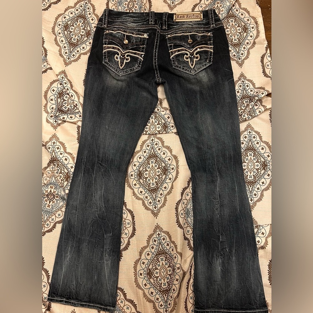 Rock Revival (Shaina) 31 waist. Mid rise easy boot. 31.5 inseam